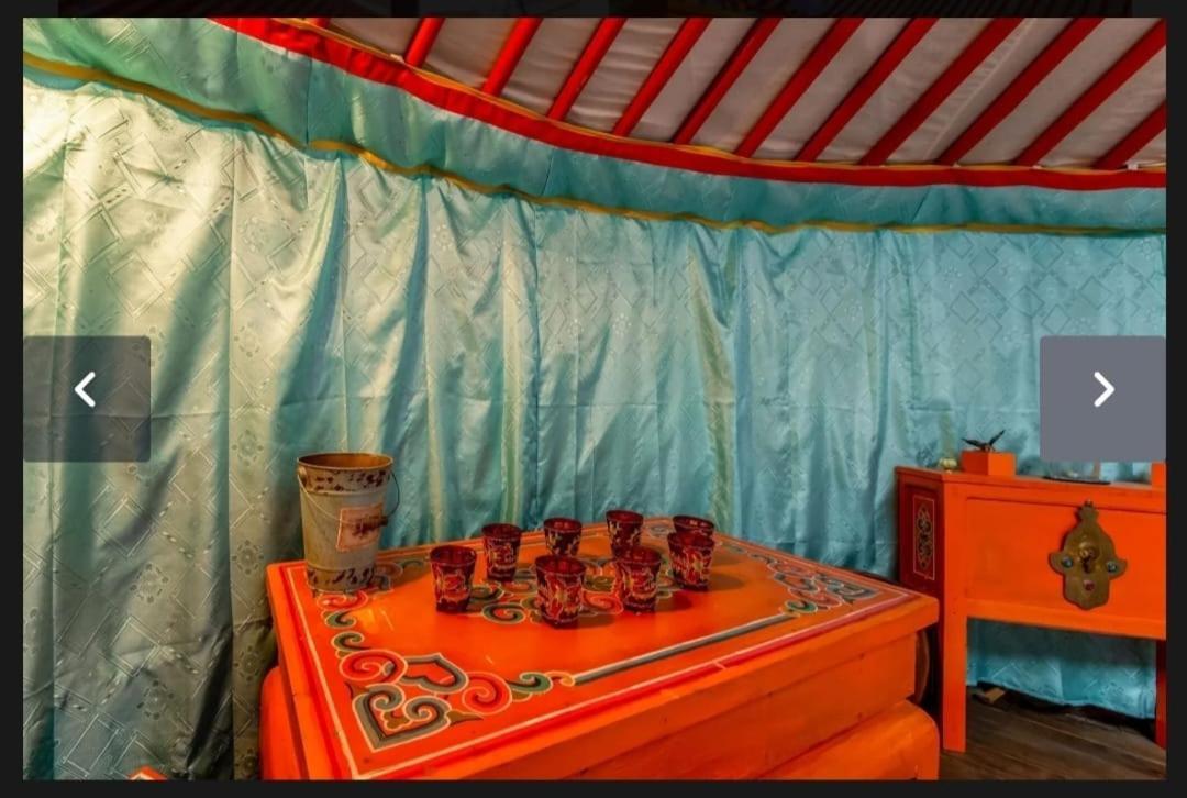 Yourte Mongole Et Cabane Houffalize Exterior foto